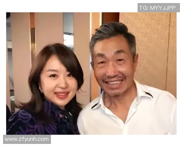 足球明星与他的爱侣共同谱写幸福篇章的甜蜜生活