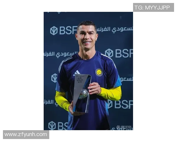 足球明星C罗精彩踢球视频集锦展现他的绝佳技巧与风采